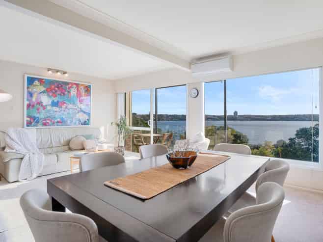 4/198 Hurstmere Road, Takapuna