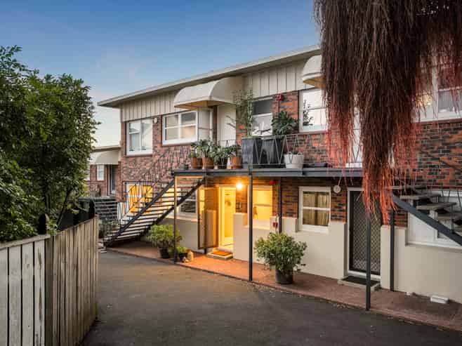 4/198 Hurstmere Road, Takapuna