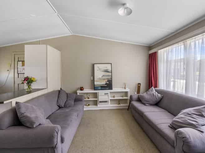 25A Riverbend Road, Onekawa