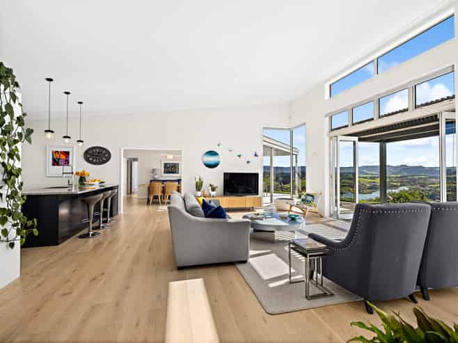 37 Brick Bay Drive, Sandspit