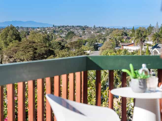 2/8 Dee Place, Torbay