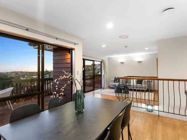 2/8 Dee Place, Torbay