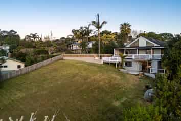 12 Vista Motu, Red Beach
