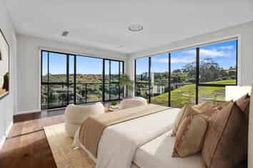8 Ridgelea Road, Long Bay