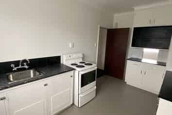 2/229 Featherston Street, Palmerston North