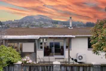 37A Kinmont Crescent, MOSGIEL
