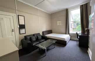 Room 2/54 Queen Street, North Dunedin