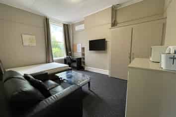 Room 2/54 Queen Street, North Dunedin