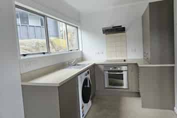 2/126 Redwood Avenue, Tawa