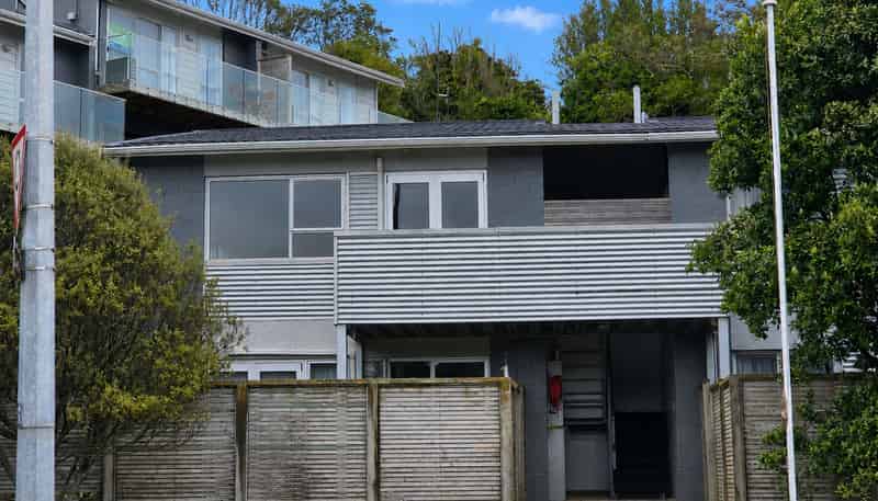 2/126 Redwood Avenue, Tawa