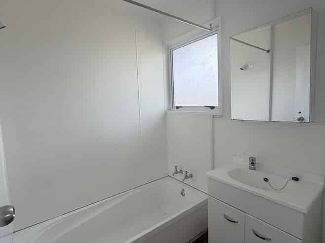 76 Cambridge Terrace, Papatoetoe