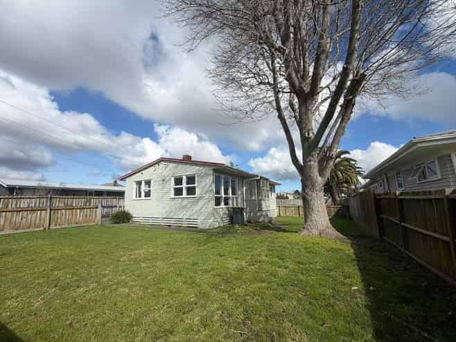 76 Cambridge Terrace, Papatoetoe