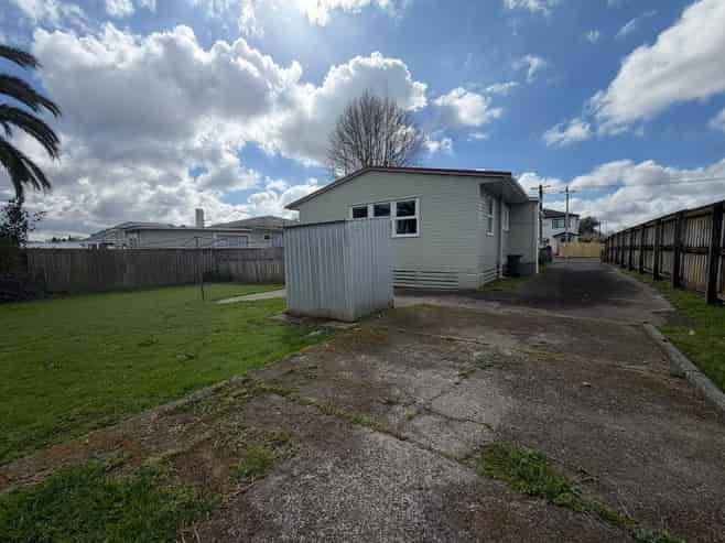 76 Cambridge Terrace, Papatoetoe