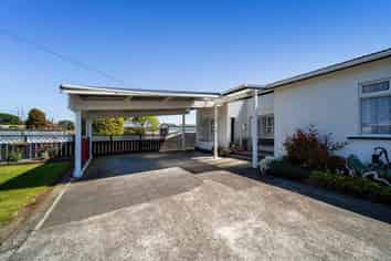 15 Disraeli Street, Hawera