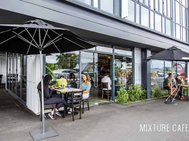 Commercial chic meets coastal cool