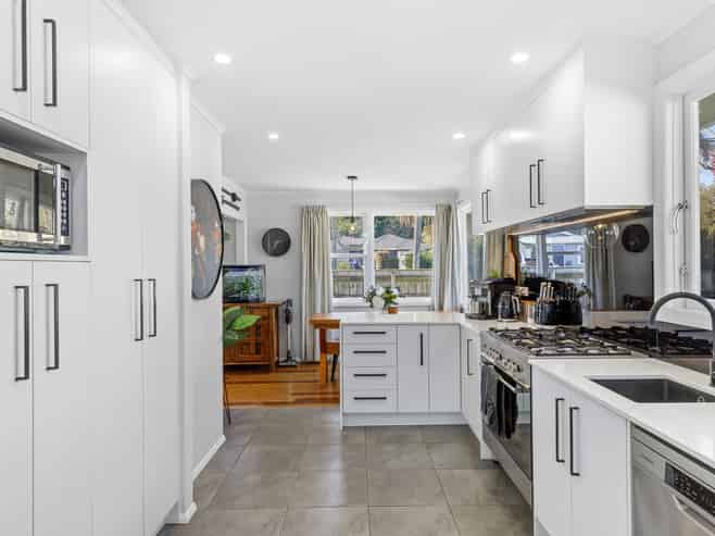 12 Moeraki Road, Maoribank