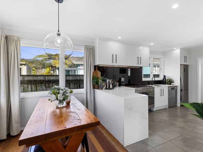 12 Moeraki Road, Maoribank