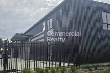 Modern Industrial Unit Near Airport