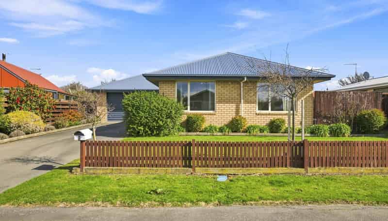 6 Seadown Crescent, Amberley