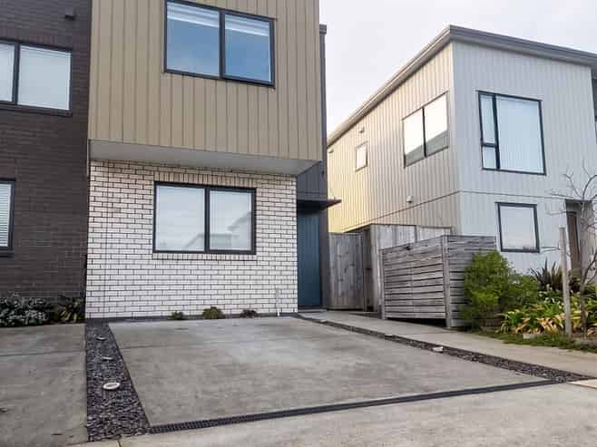 32 Kilcadden Drive, Flat Bush