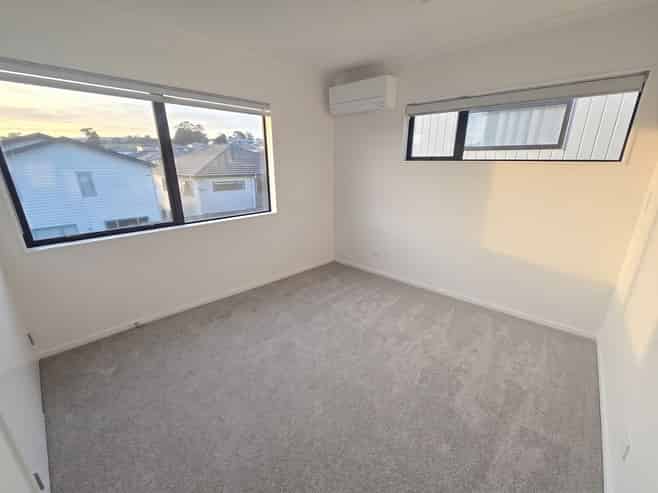 32 Kilcadden Drive, Flat Bush