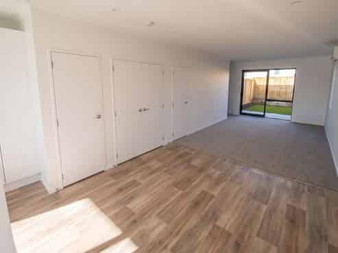 32 Kilcadden Drive, Flat Bush
