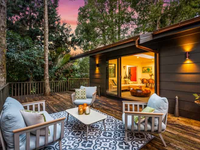 203 Scenic Drive, Titirangi