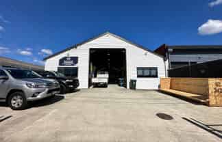 380M² WAREHOUSE WITH SECURE YARD
