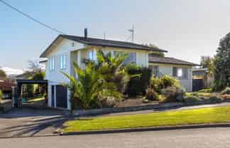 9 Gordon Street, Masterton