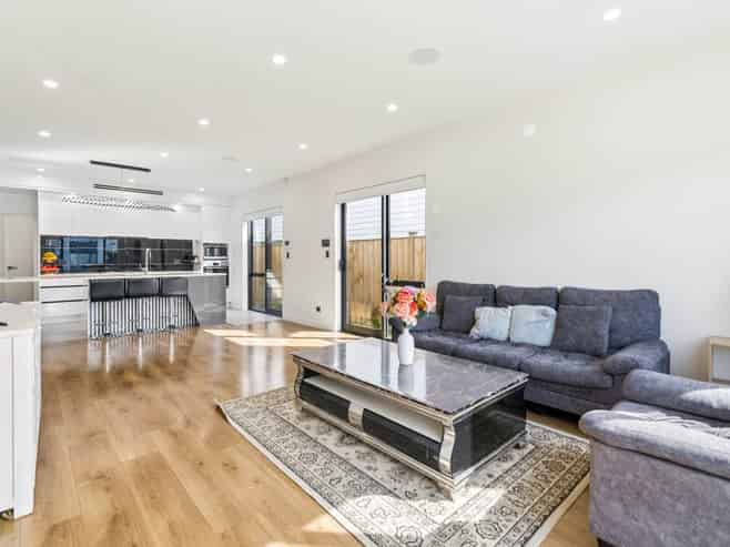 17  Tullymore Drive, Flat Bush