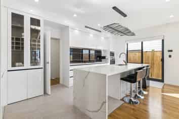 17  Tullymore Drive, Flat Bush