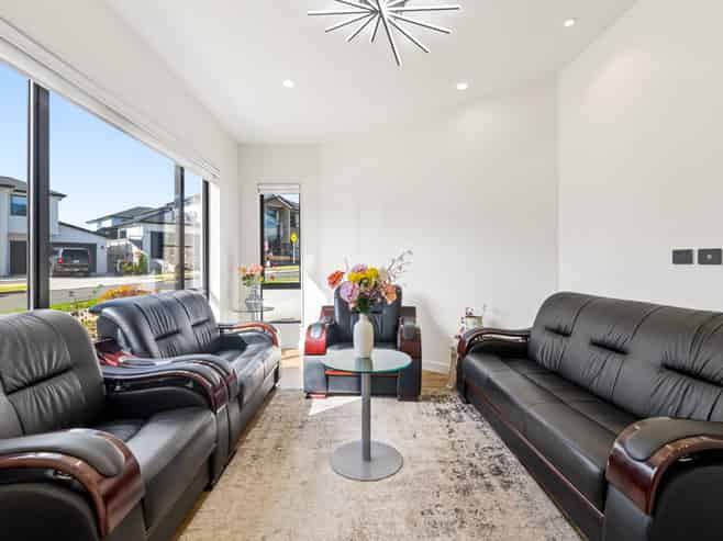 17  Tullymore Drive, Flat Bush
