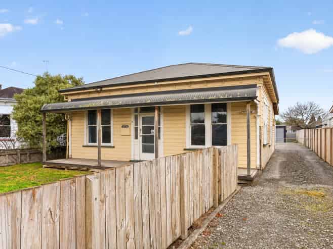 77 Lincoln Road, Masterton