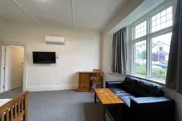 Room 2 / 9 Union Street West, North Dunedin