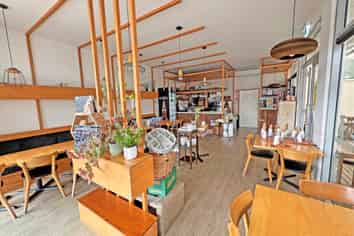 RESTAURANT UNIT FOR LEASE
