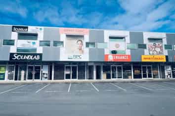 AFFORDABLE LEVEL 1 OFFICE
