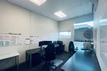 AFFORDABLE LEVEL 1 OFFICE
