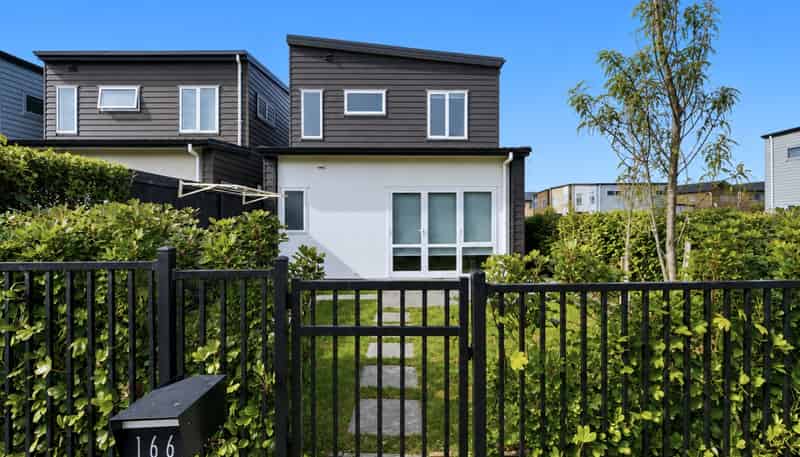 166 Battalion Drive, Papakura