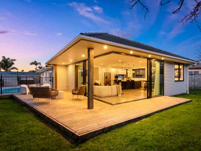 3 Shamrock Lane, Te Atatu Peninsula