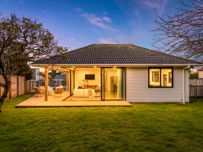 3 Shamrock Lane, Te Atatu Peninsula