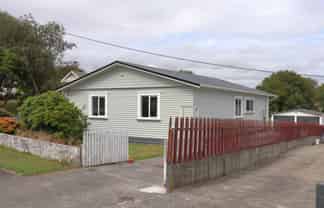 16 mills Street, Eltham