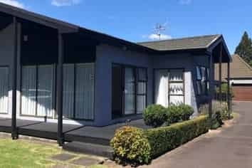 196 Fifteenth Avenue, Avenues