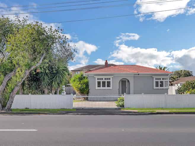 64 Huia Road, Papatoetoe