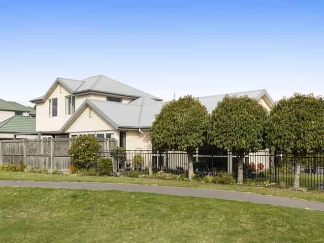 15 Becmead Drive, Harewood
