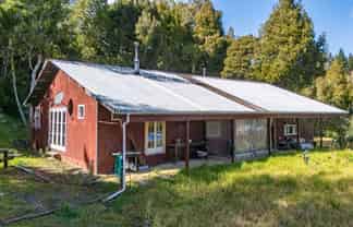 26 Mamari Road, Broadwood
