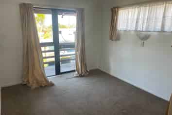 2/9 Branston Avenue, Browns Bay