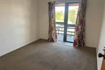2/9 Branston Avenue, Browns Bay