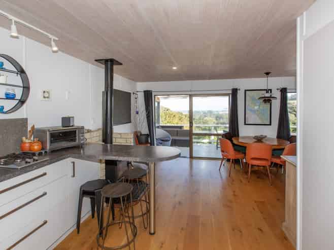 6569 Pouto Road, Pouto