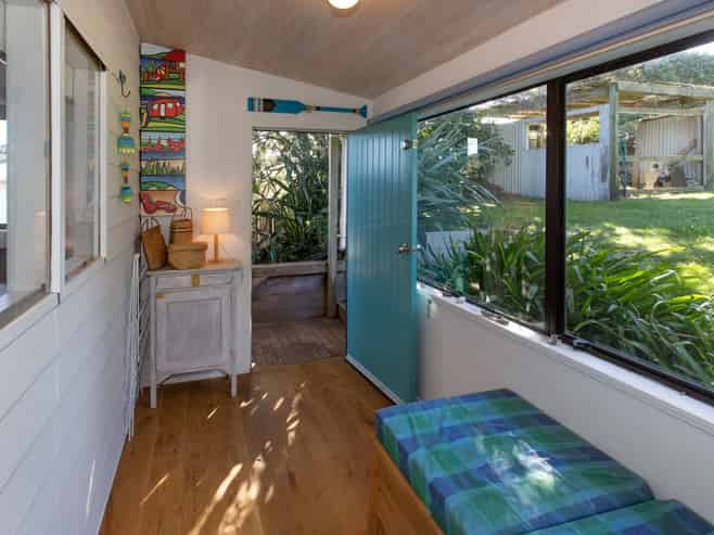 6569 Pouto Road, Pouto