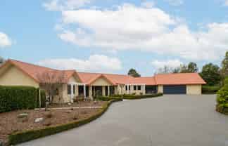 55 Regents Park Drive, Casebrook